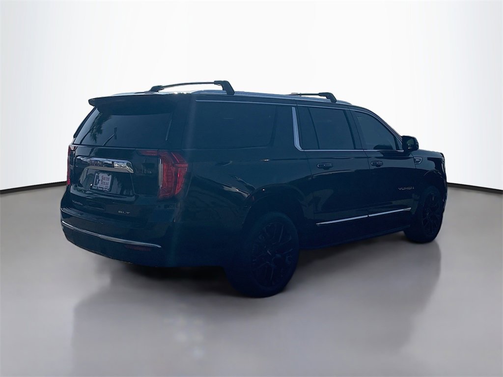 Used 2023 GMC Yukon XL SLT w/ SLT Luxury Package image 7