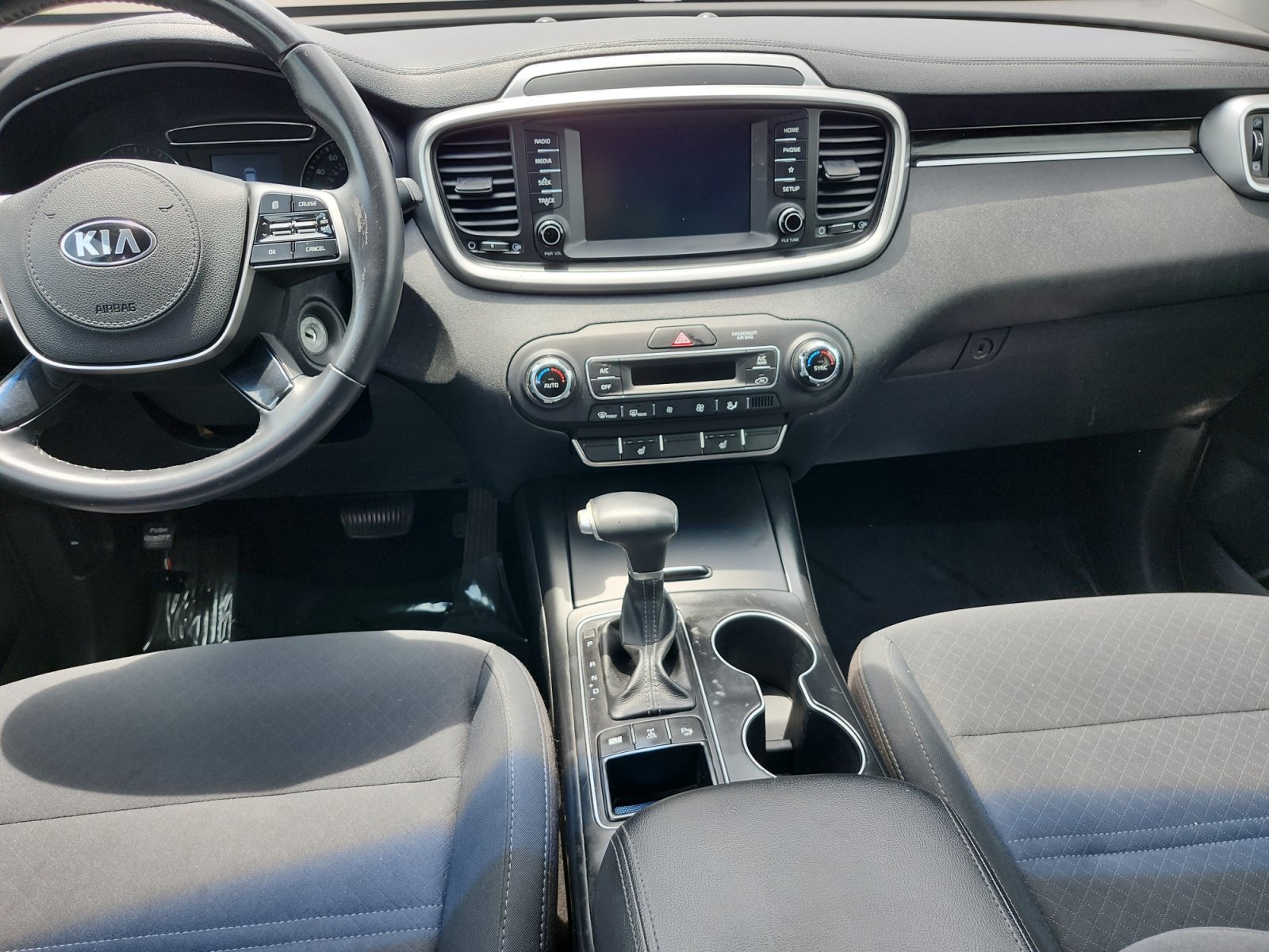 Used 2019 Kia Sorento S AWD/4WD image 11