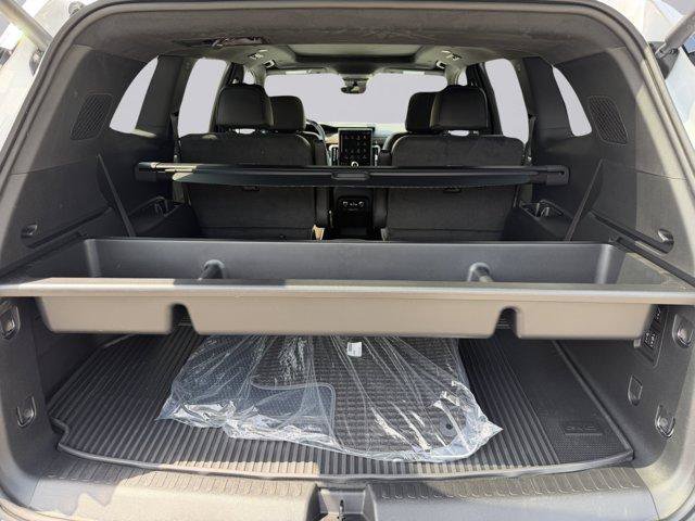 New 2027 GMC Acadia Denali Ultimate w/ LPO, Floor Liner Package AWD/4WD image 17