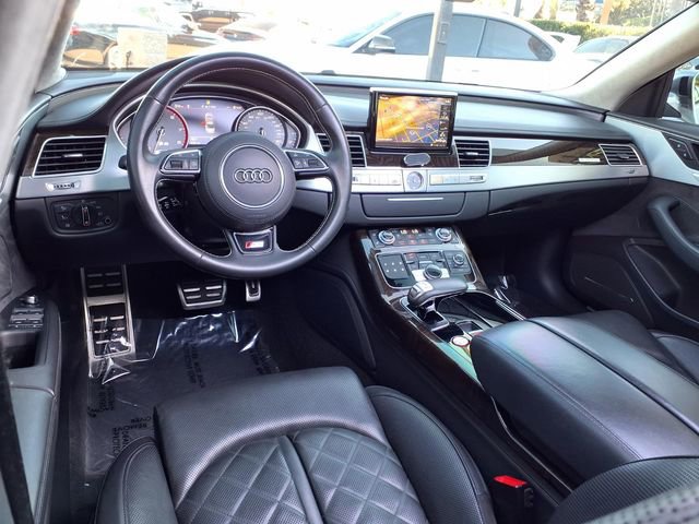 Used 2014 Audi S8 image 11