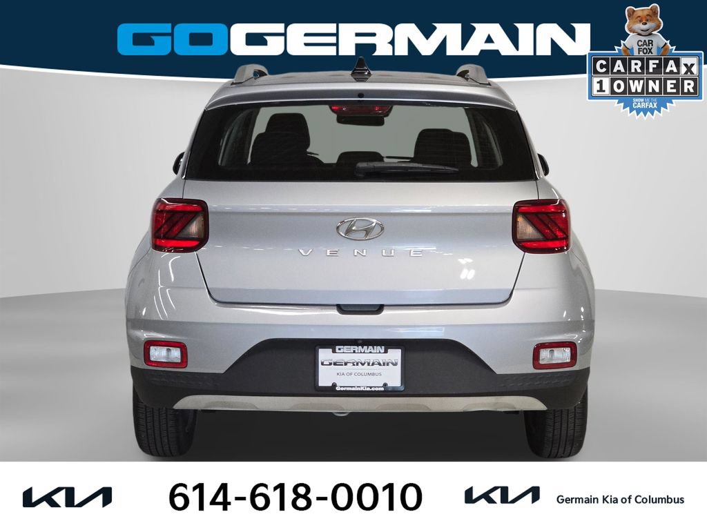 Used 2020 Hyundai Venue SEL FWD image 9