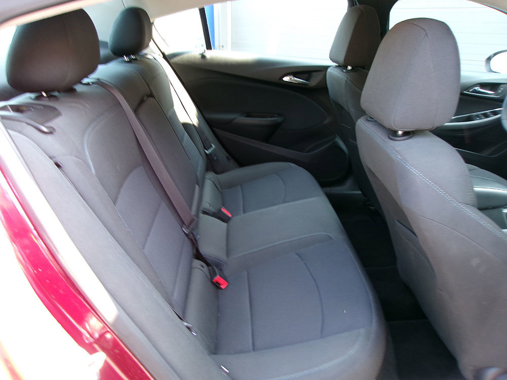Used 2016 Chevrolet Cruze LT w/ Convenience Package FWD image 9