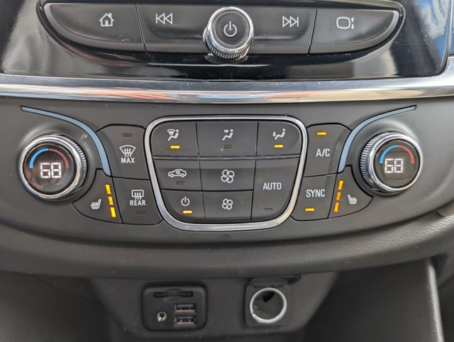 Used 2023 Chevrolet Traverse LT w/ LT Premium Package FWD image 27