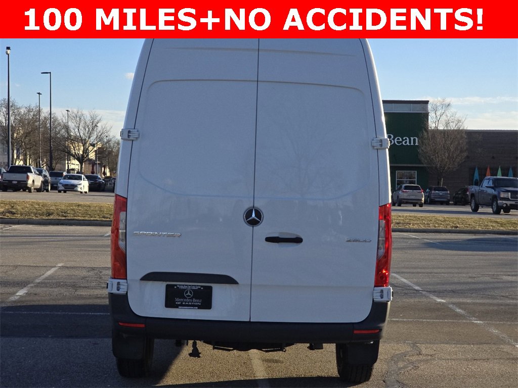 Used 2025 Mercedes-Benz Sprinter 2500 image 10