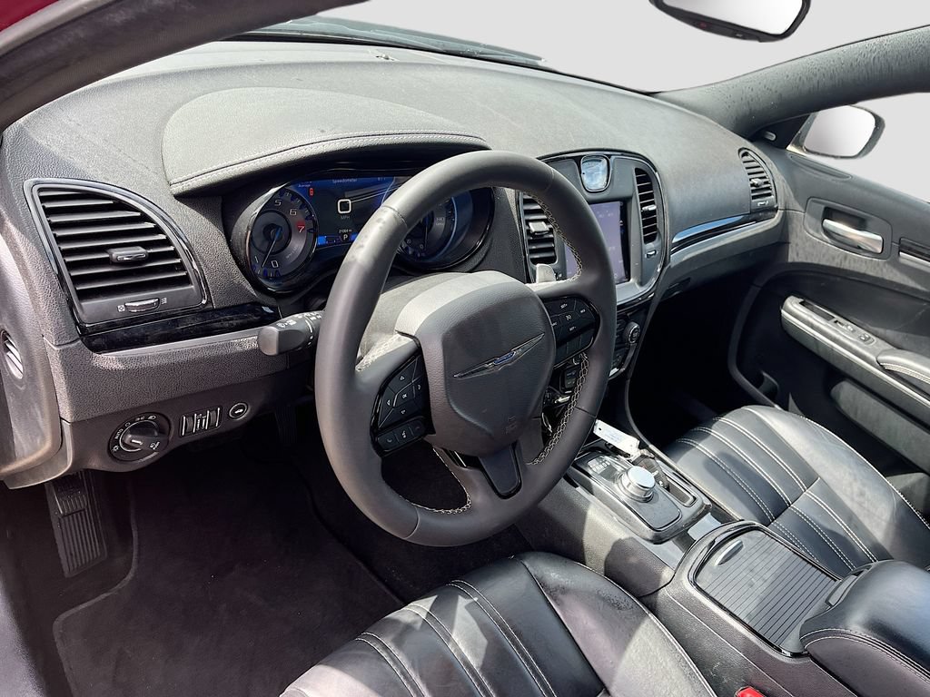 Used 2023 Chrysler 300 S RWD image 9