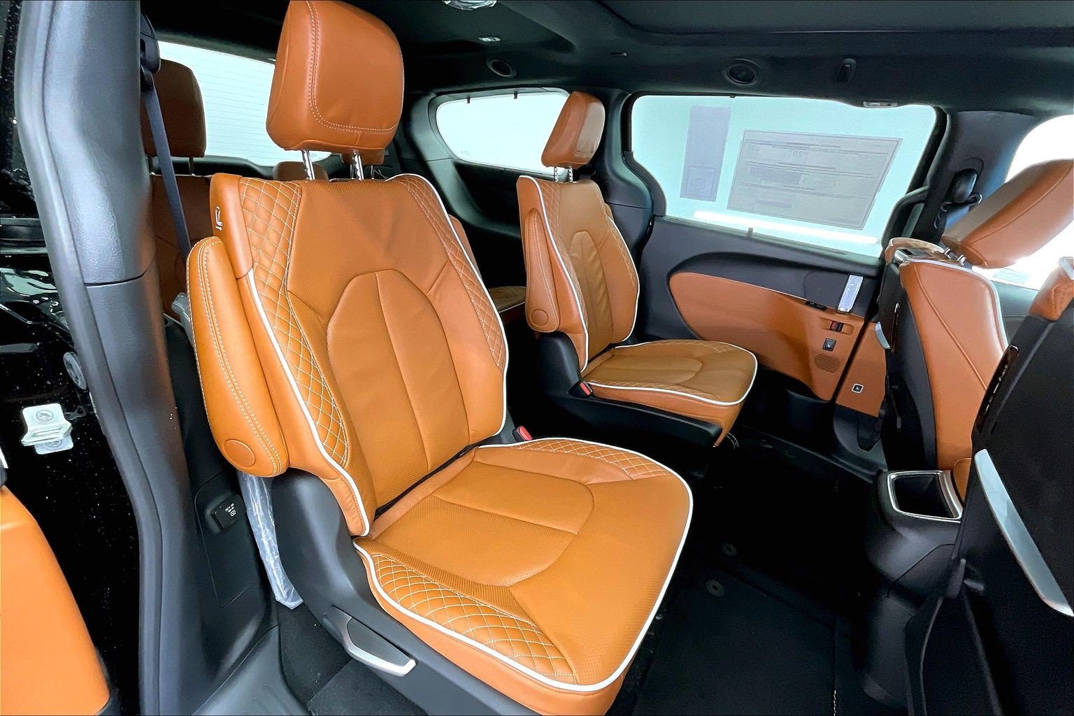 New 2026 Chrysler Pacifica Pinnacle AWD/4WD image 10