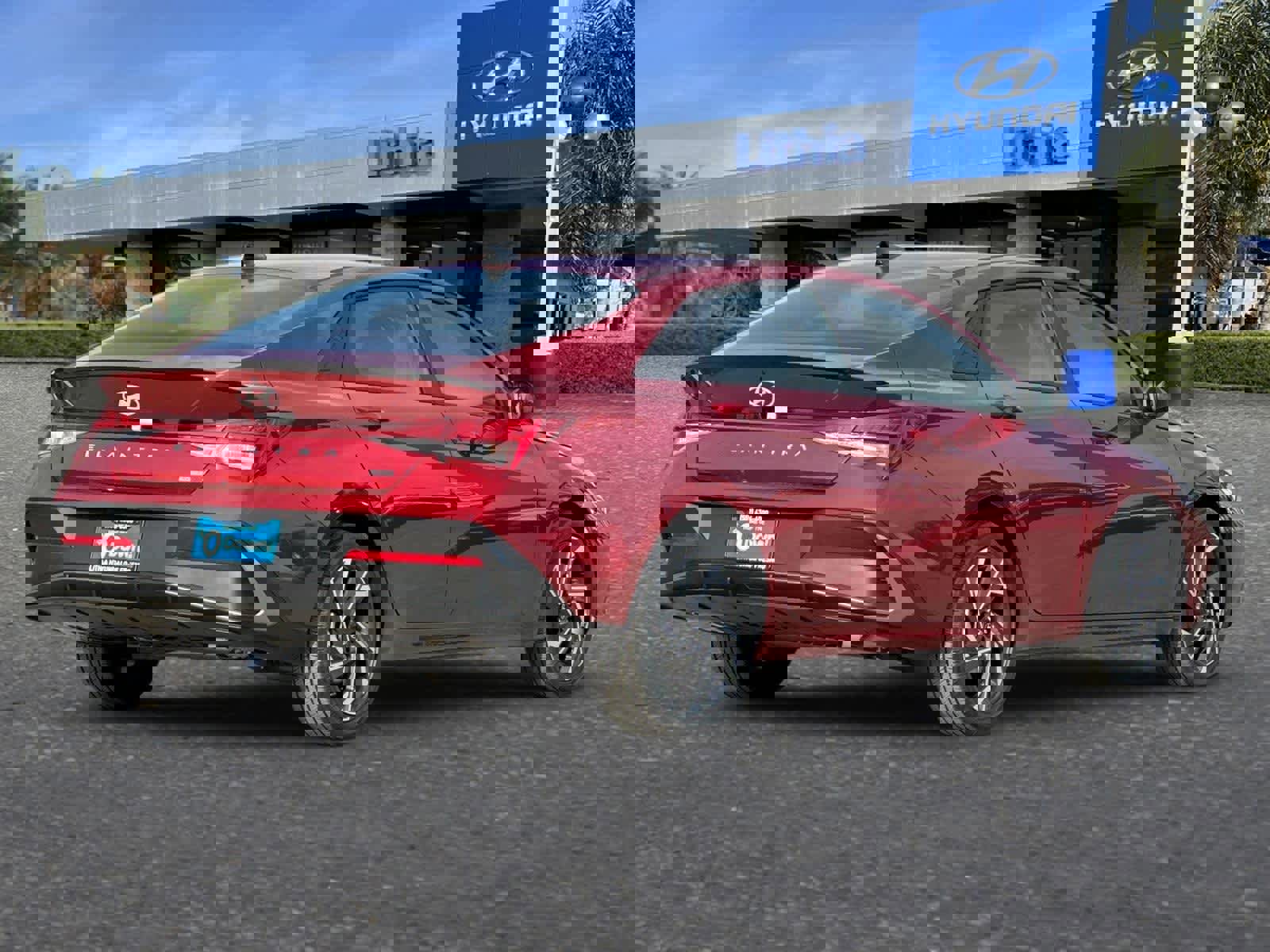 New 2025 Hyundai Elantra SEL image 2