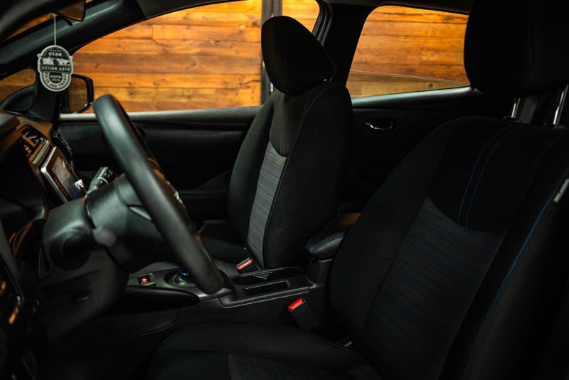 Used 2025 Nissan Leaf S image 9