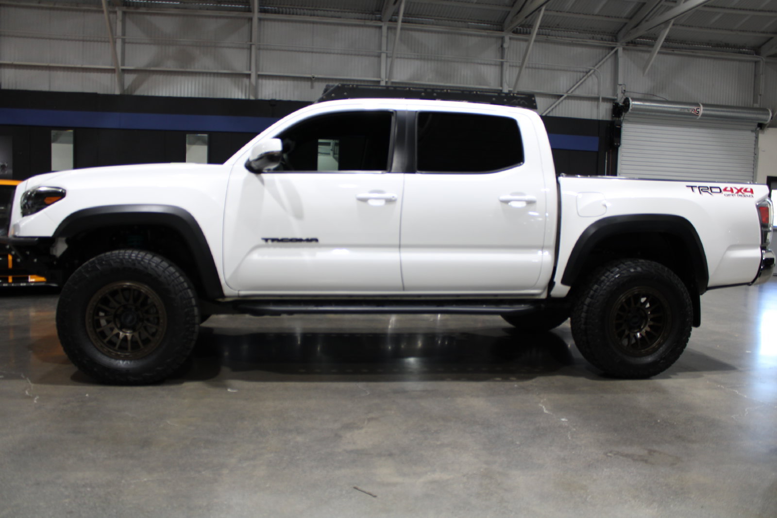Used 2022 Toyota Tacoma TRD Off-Road AWD/4WD image 14