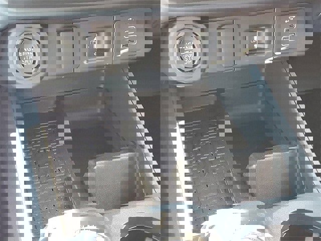 New 2025 Ford Maverick Lariat w/ 4K Tow Package image 28