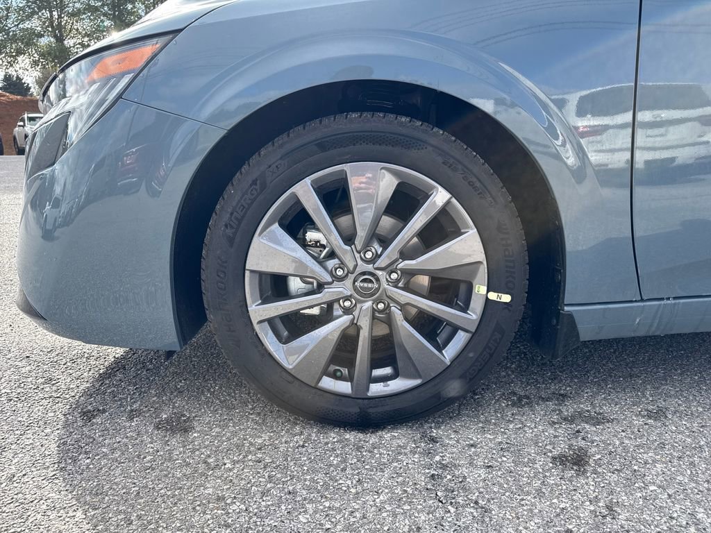 New 2026 Nissan Sentra SL w/ Floor Mat Package FWD image 28