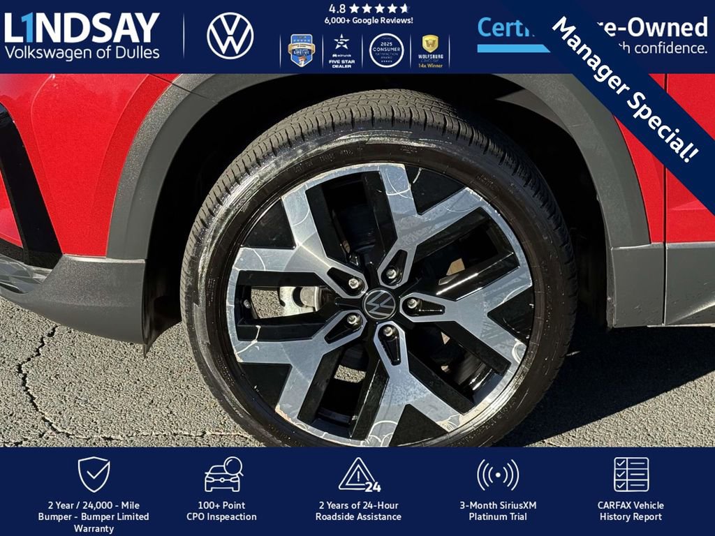 Certified 2022 Volkswagen Taos SEL image 8