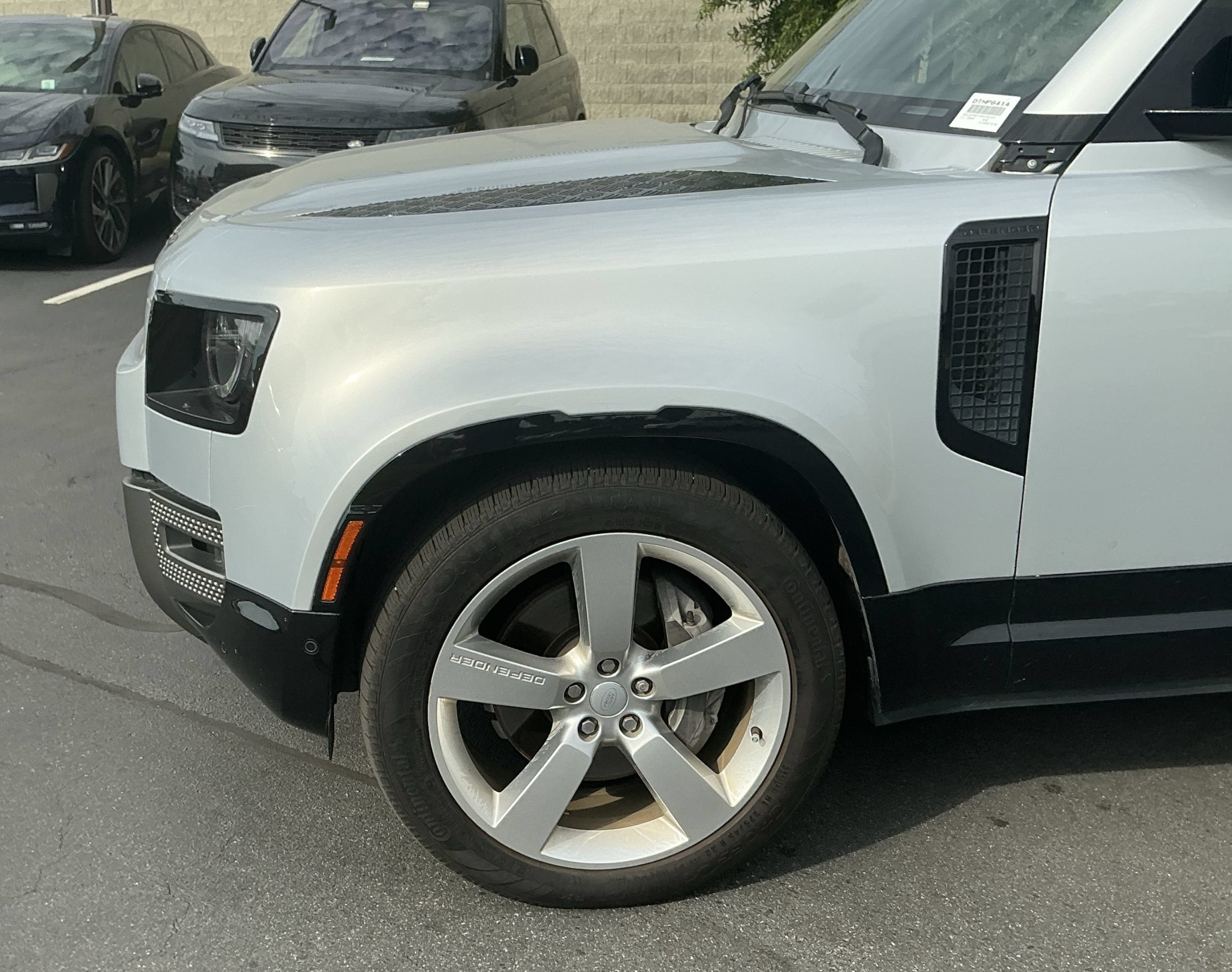 Certified 2023 Land Rover Defender 130 X-Dynamic SE AWD/4WD image 13