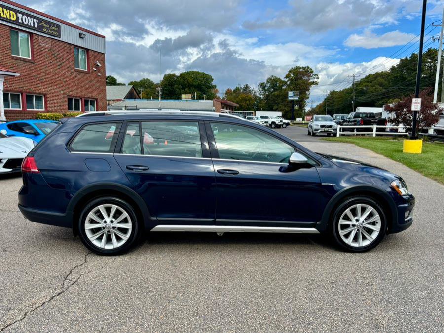 Used 2017 Volkswagen Golf Alltrack SEL image 4