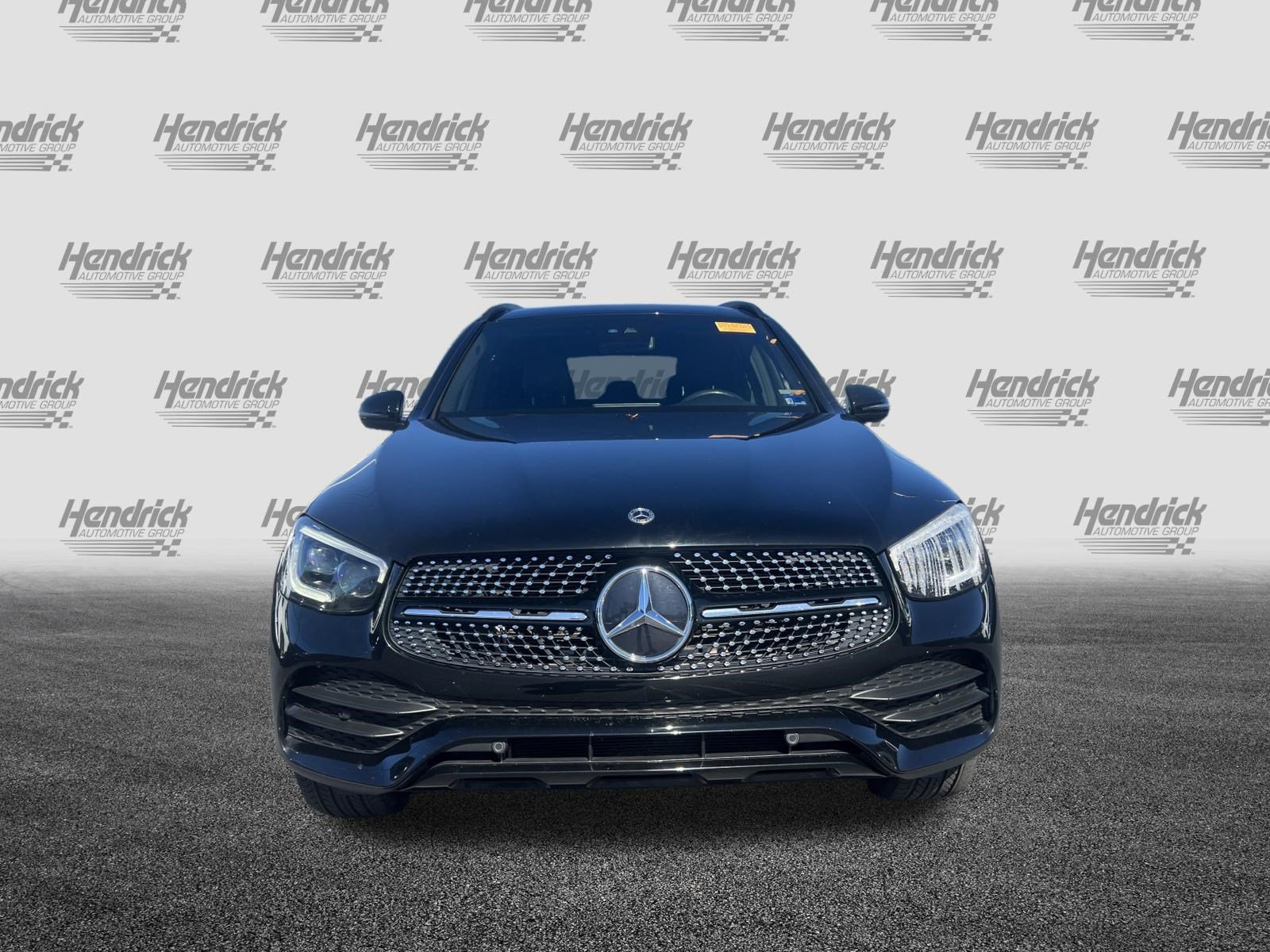 Used 2021 Mercedes-Benz GLC 300 4MATIC image 3