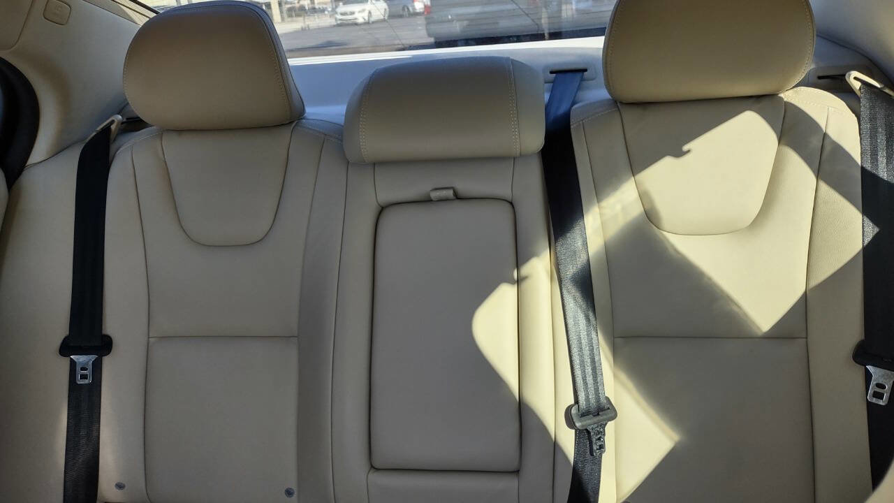 Used 2016 Volvo S60 T5 Inscription Platinum FWD image 31