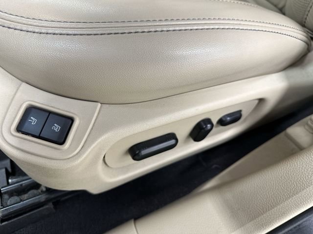 Used 2019 Ford Taurus Limited image 15