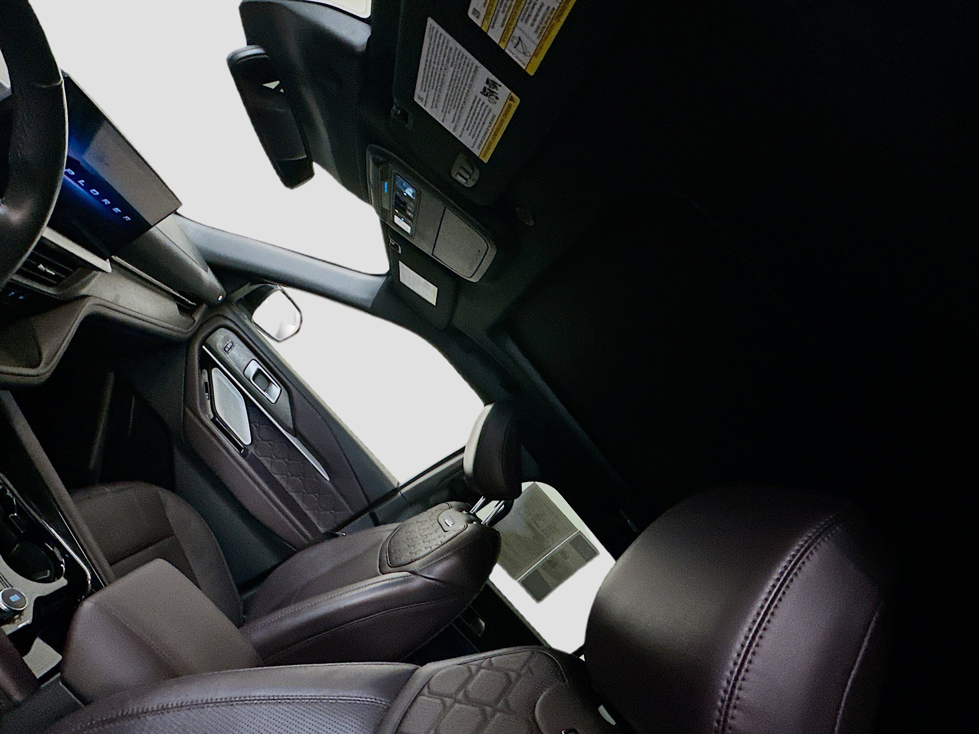 Used 2025 Ford Explorer Platinum w/ LUX Leather Package image 27