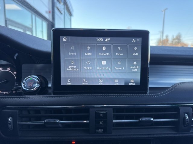 Used 2020 Lincoln Corsair AWD w/ Premium Package image 13