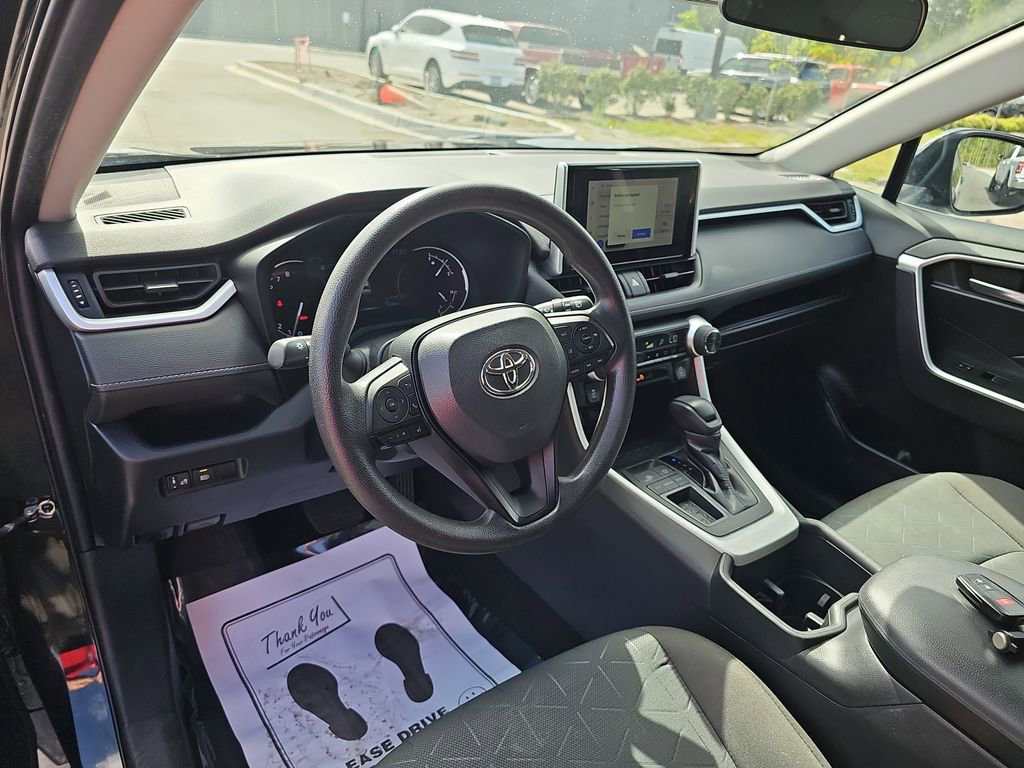 Used 2023 Toyota RAV4 XLE FWD image 20