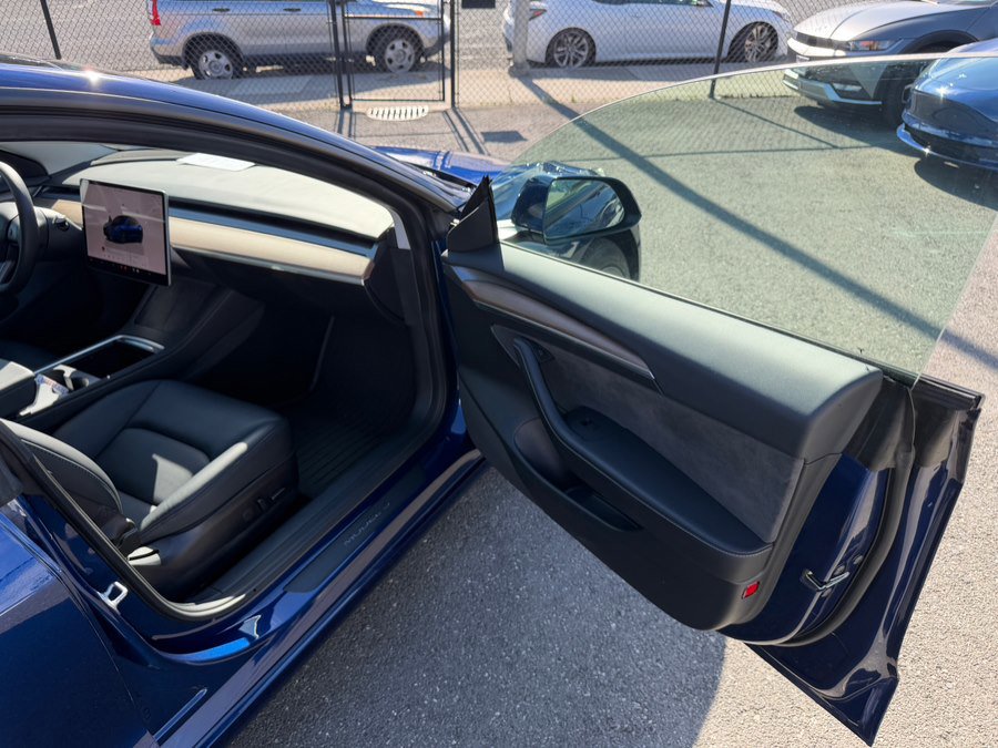 Used 2023 Tesla Model 3 Standard Range image 38