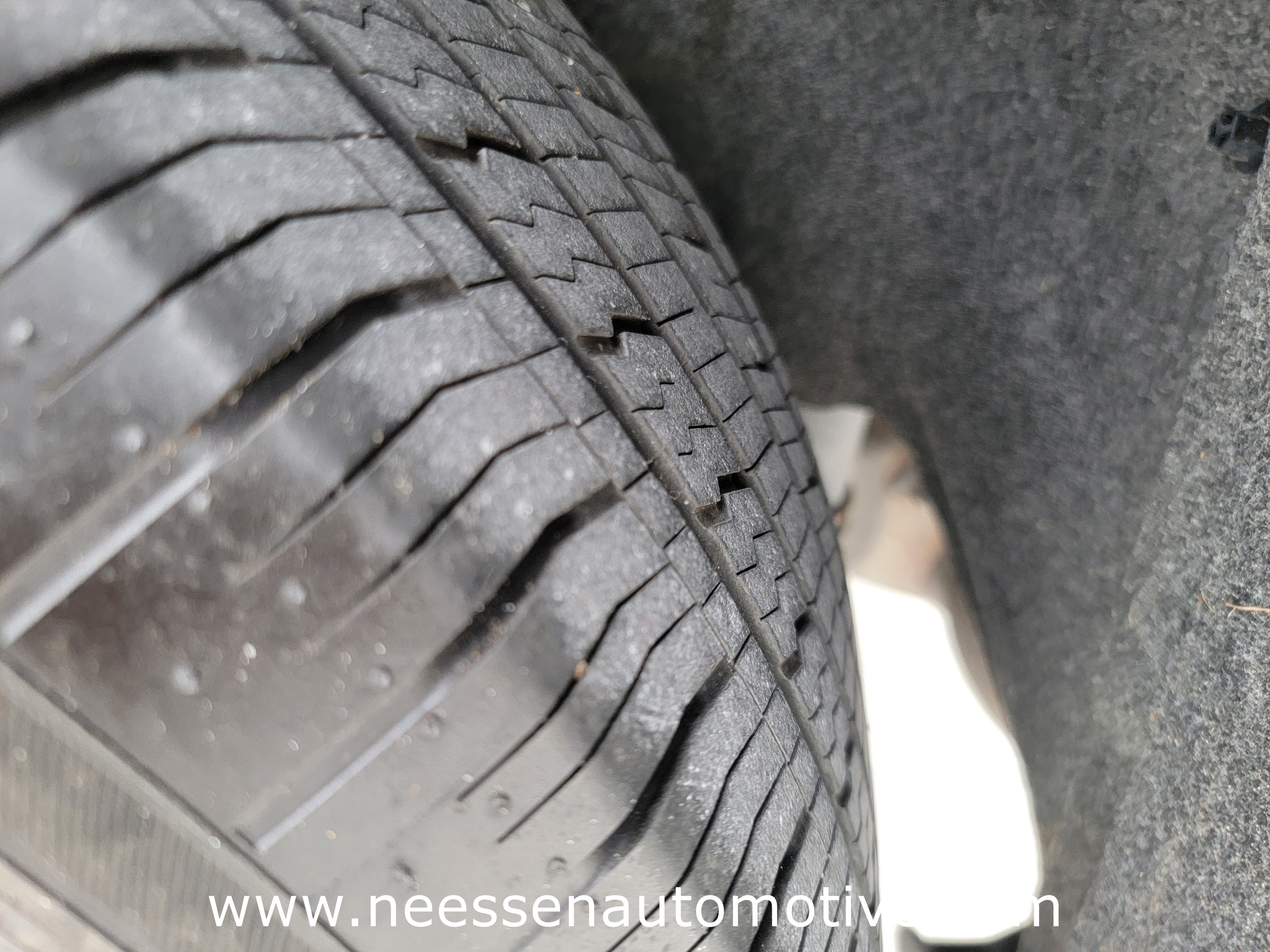 Used 2024 Nissan Rogue SV w/ SV Premium Package image 34