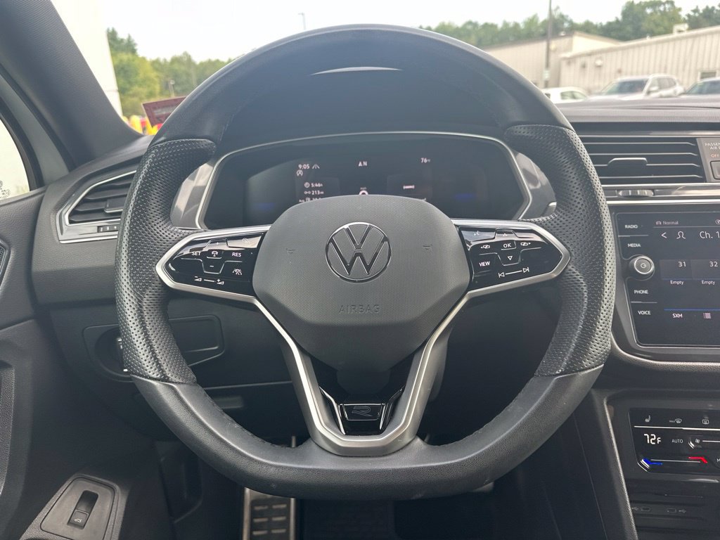 Used 2024 Volkswagen Tiguan SE R-Line AWD/4WD image 19