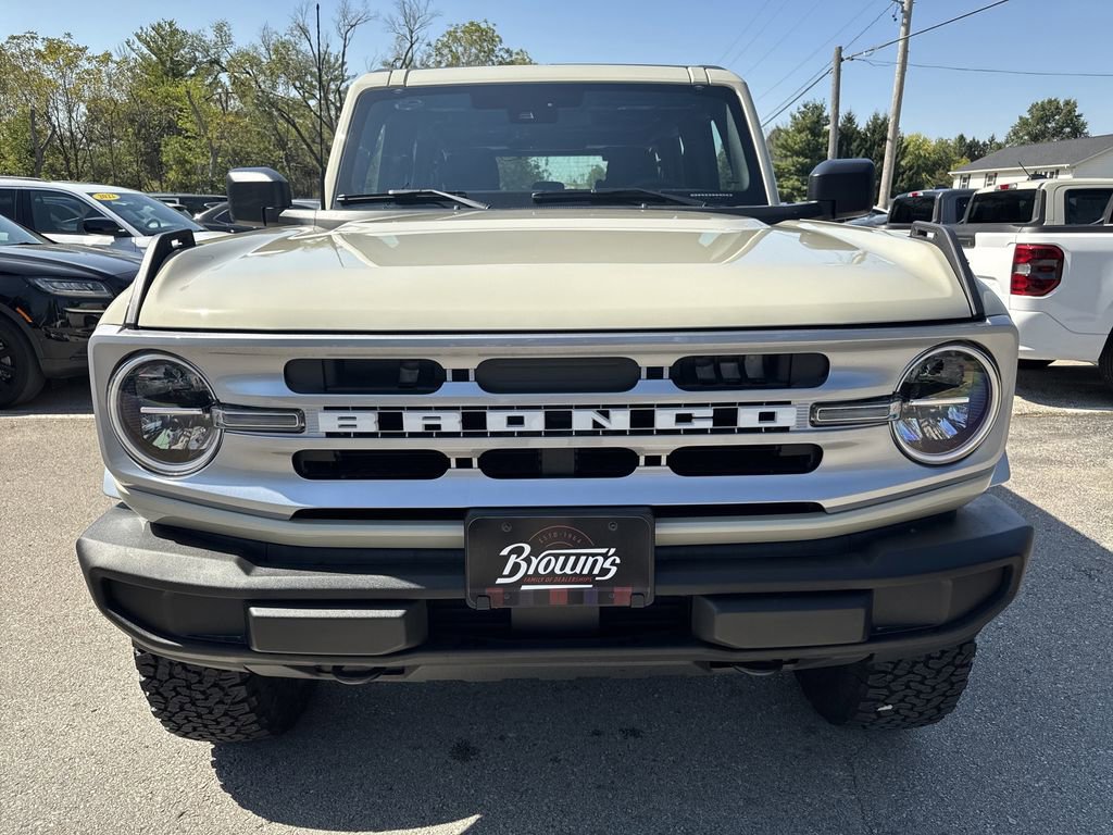 New 2025 Ford Bronco 4-Door image 2