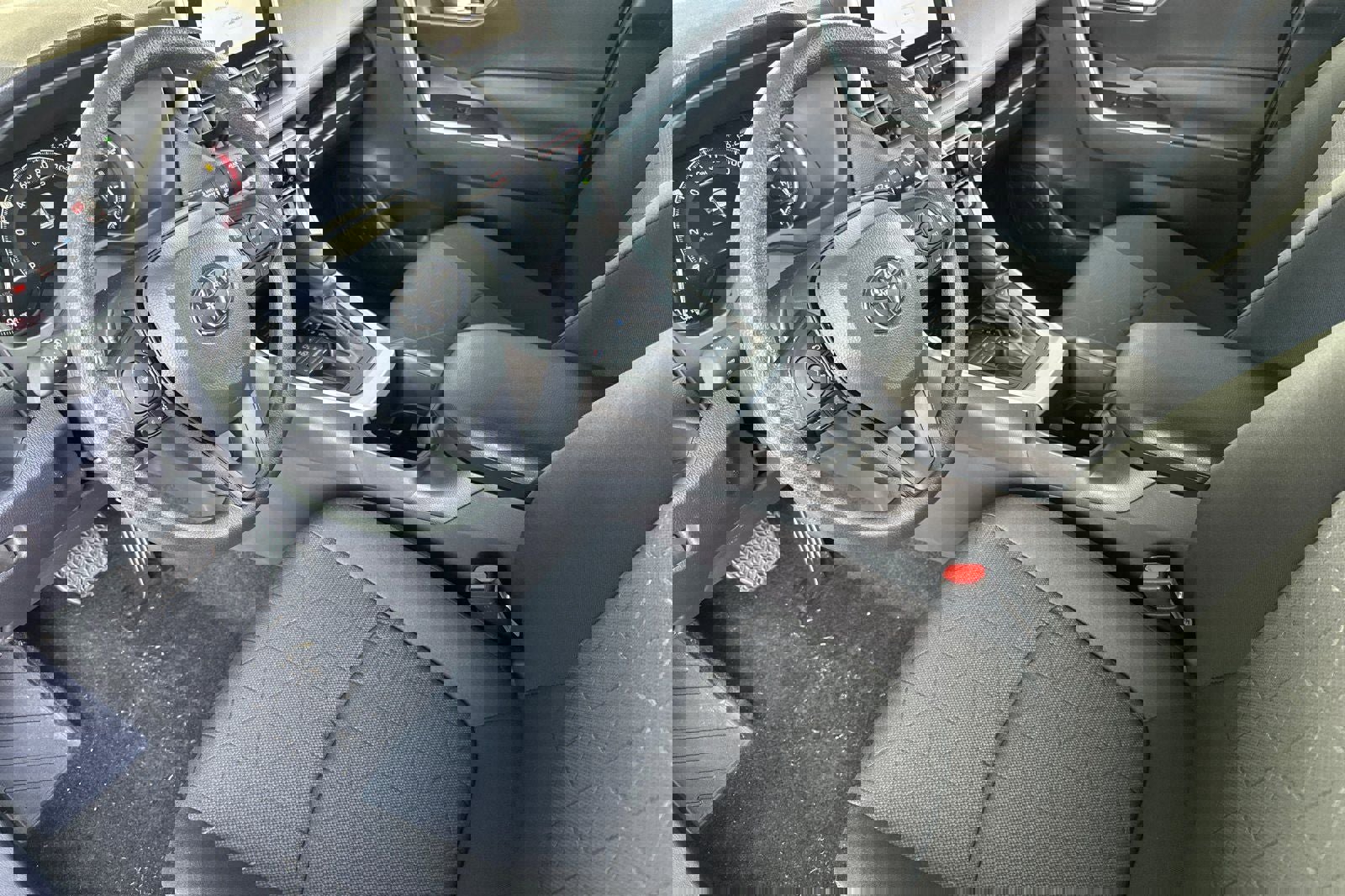 New 2025 Toyota RAV4 XLE image 11