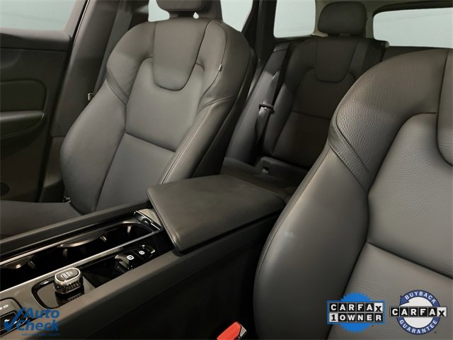 Used 2025 Volvo XC60 B5 Plus image 54
