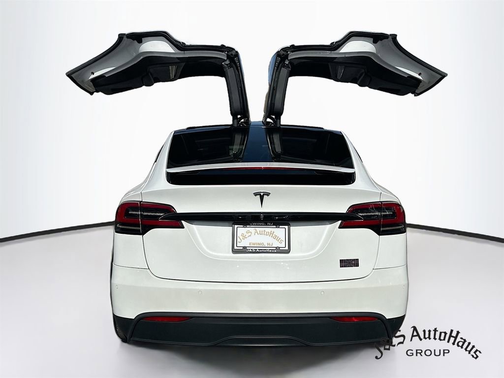 Used 2023 Tesla Model X Plaid image 6