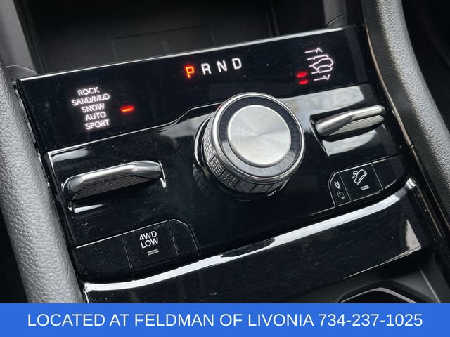 Used 2023 Jeep Grand Cherokee Summit w/ Luxury Tech Group V image 16