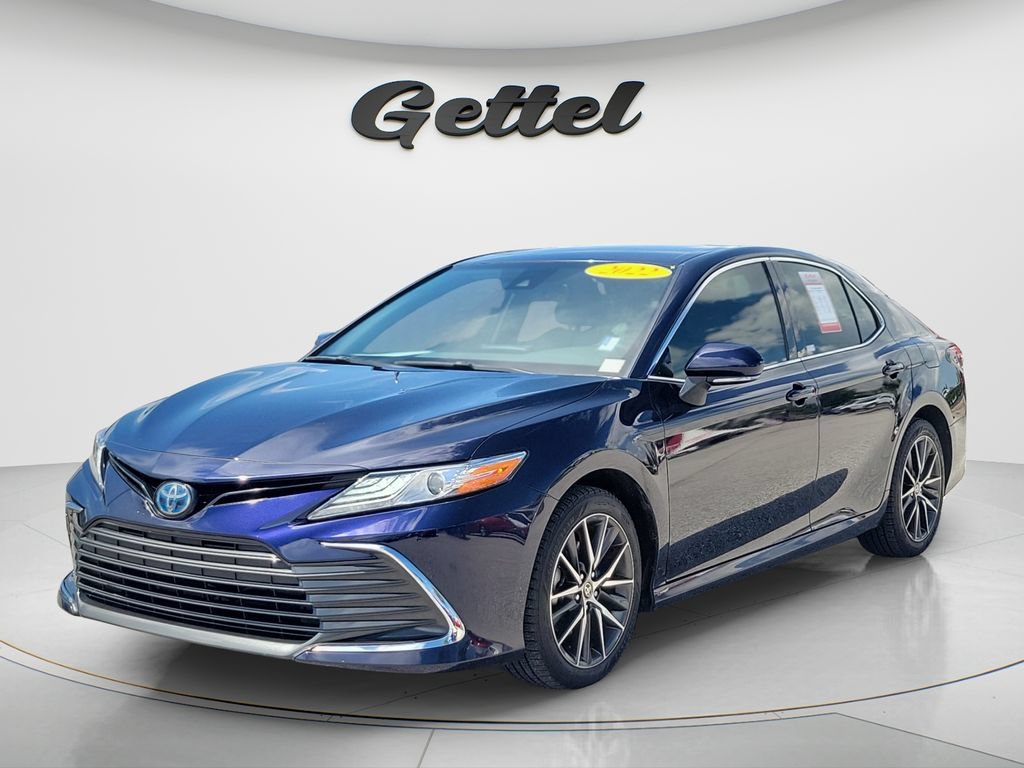 Used 2022 Toyota Camry XLE FWD image 1