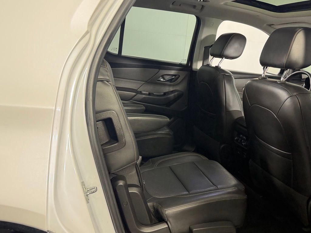 Used 2020 Chevrolet Traverse Premier w/ Redline Edition FWD image 28