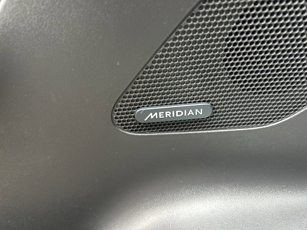 Used 2017 Jaguar F-PACE S image 24