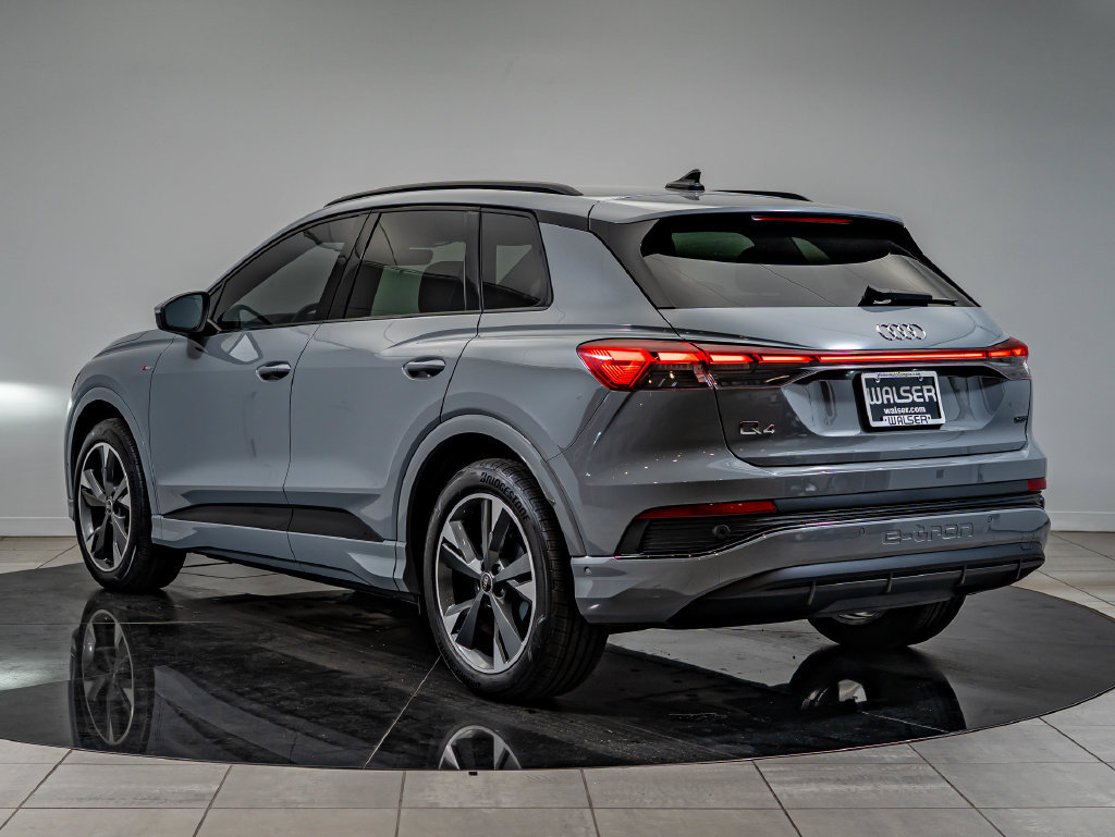Used 2024 Audi Q4 e-tron Premium Plus w/ Premium Plus AWD/4WD image 7