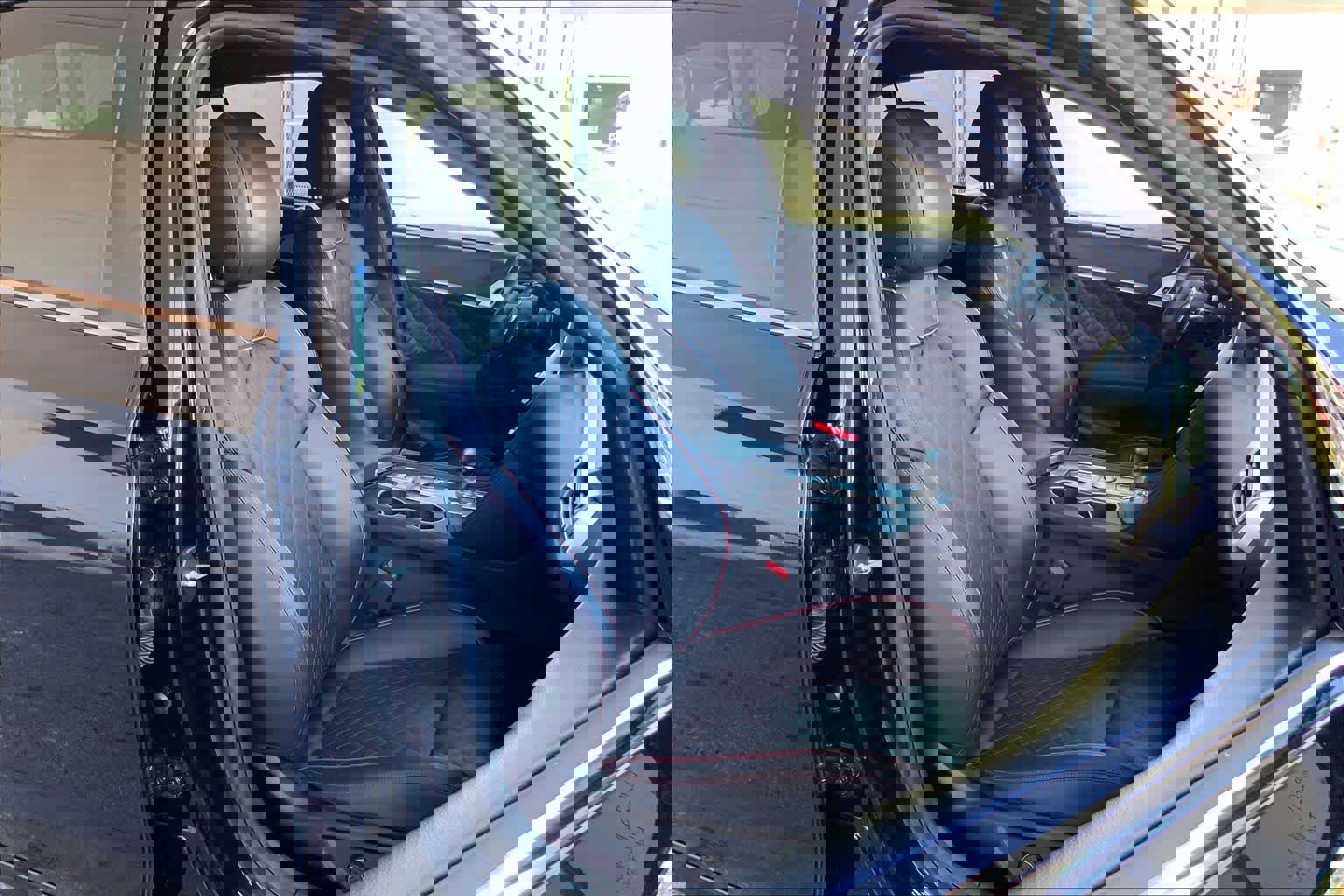 Used 2021 Genesis G70 3.3T w/ Sport Package image 9