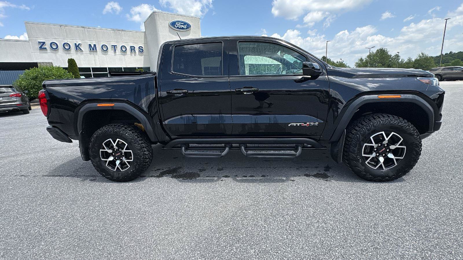 Used 2023 GMC Canyon AT4X AWD/4WD image 3