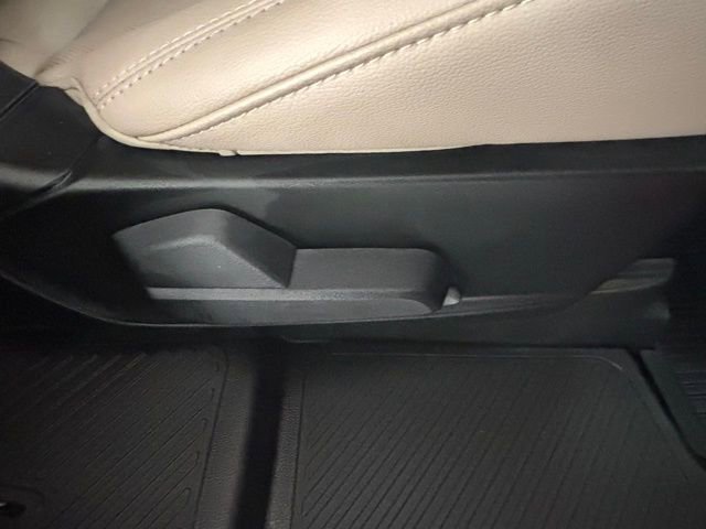 Used 2024 Ford Explorer Limited w/ Limited Technology Package image 16