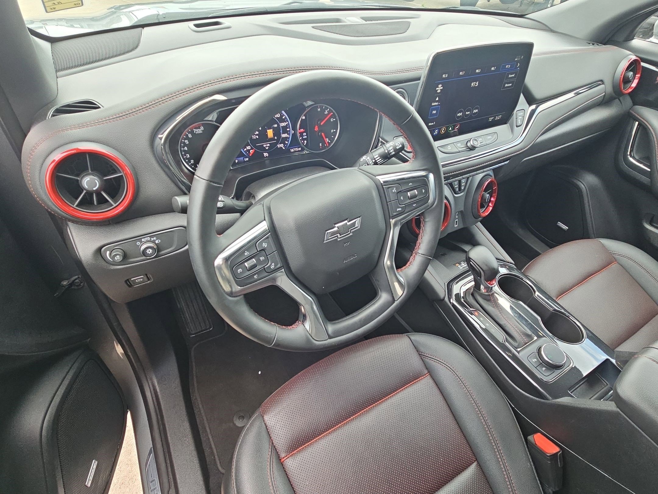 Used 2025 Chevrolet Blazer RS image 15