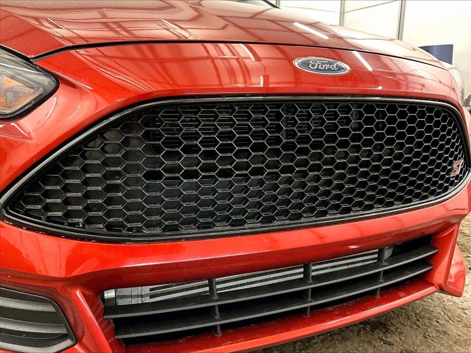 Used 2018 Ford Focus ST FWD image 29