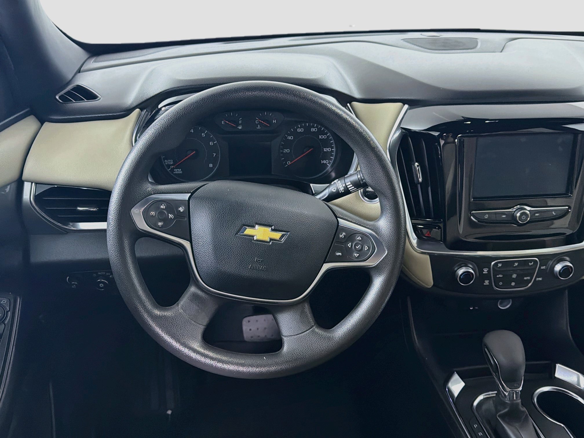 Used 2023 Chevrolet Traverse LS FWD image 17