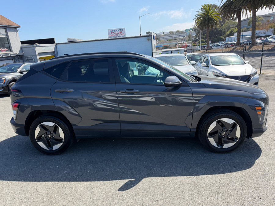Used 2024 Hyundai Kona SEL FWD image 4