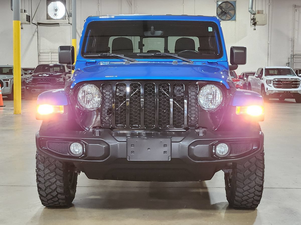 Used 2021 Jeep Gladiator Sport AWD/4WD image 2