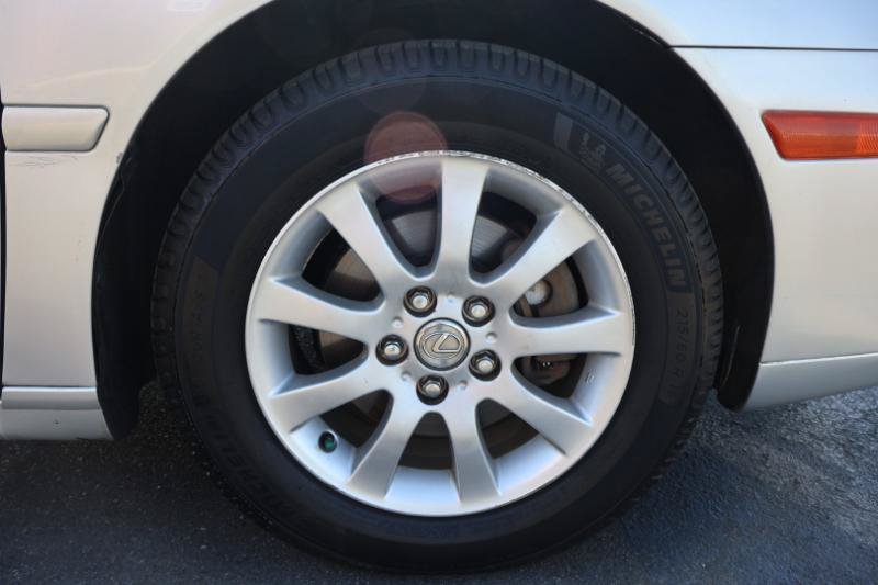 Used 2003 Lexus ES 330 FWD image 11