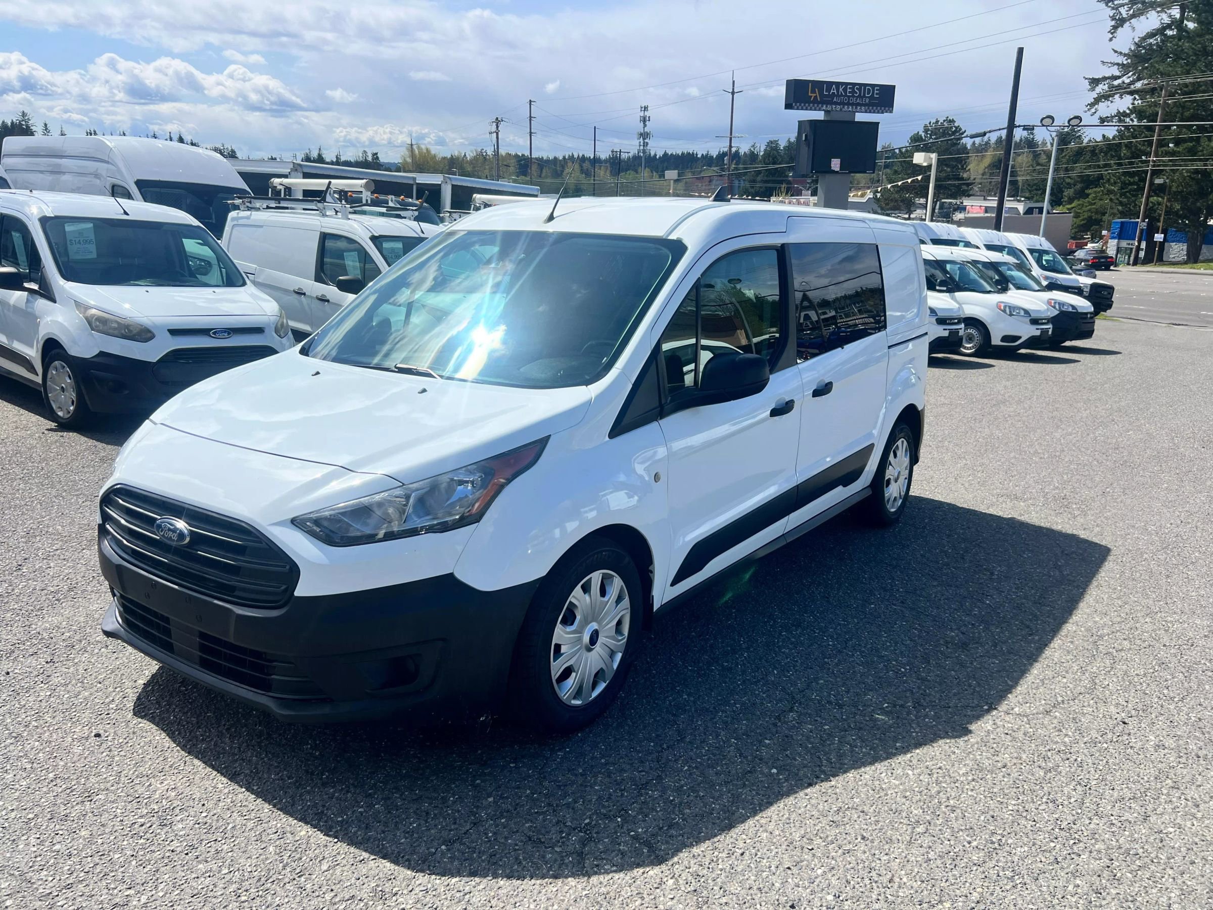 Used 2020 Ford Transit Connect XL image 1
