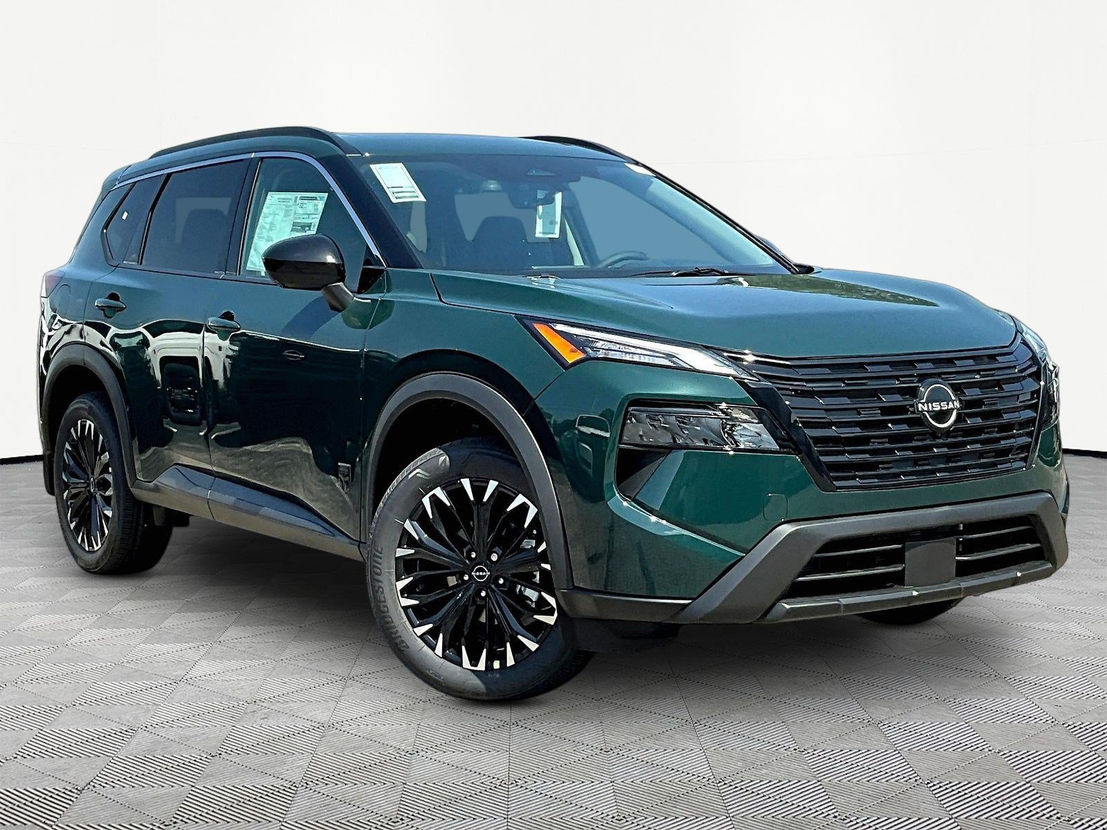 New 2026 Nissan Rogue Dark Armor AWD/4WD image 3