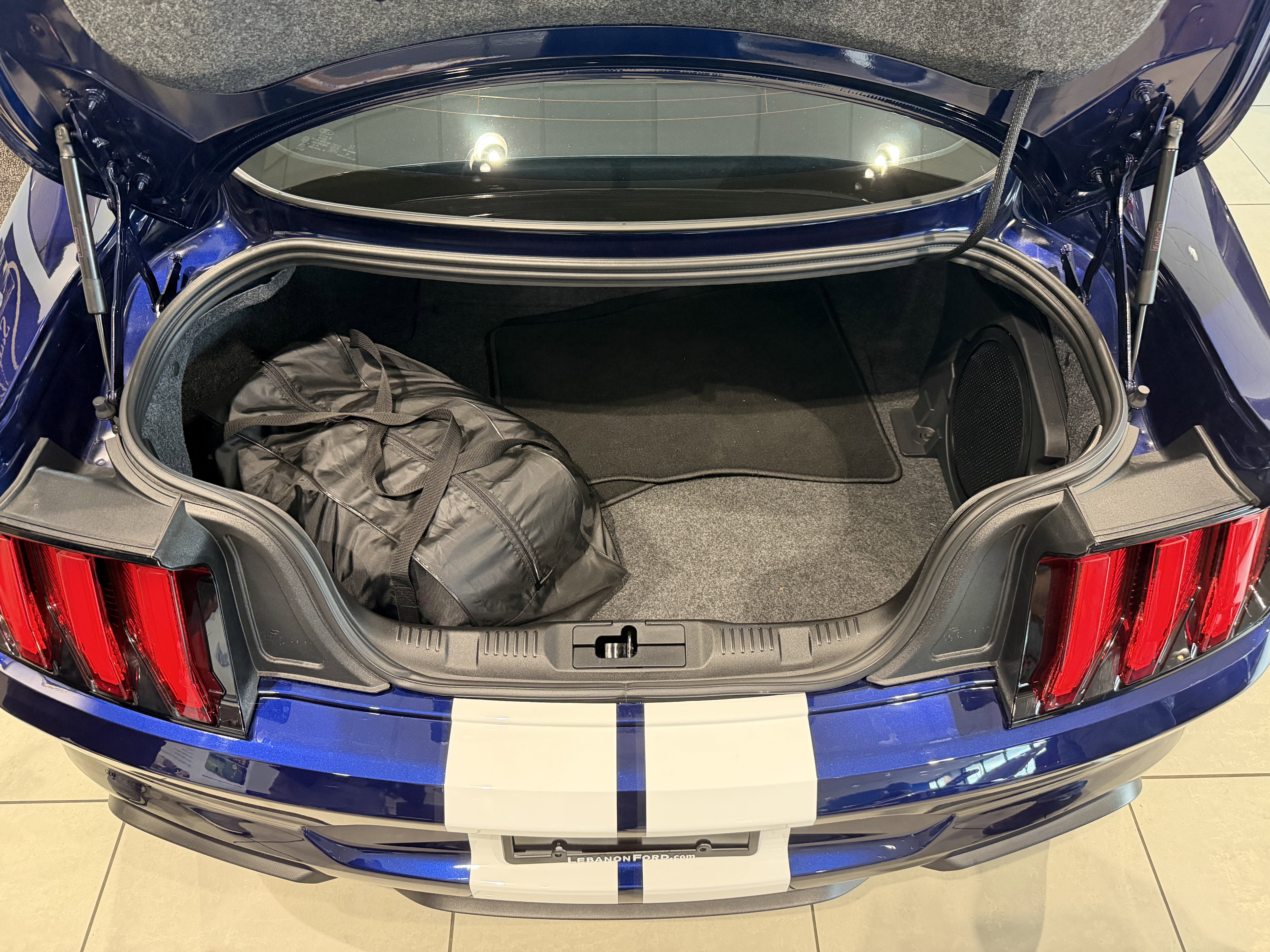 Used 2020 Ford Mustang Shelby GT500 w/ Carbon Fiber Track Pack image 26