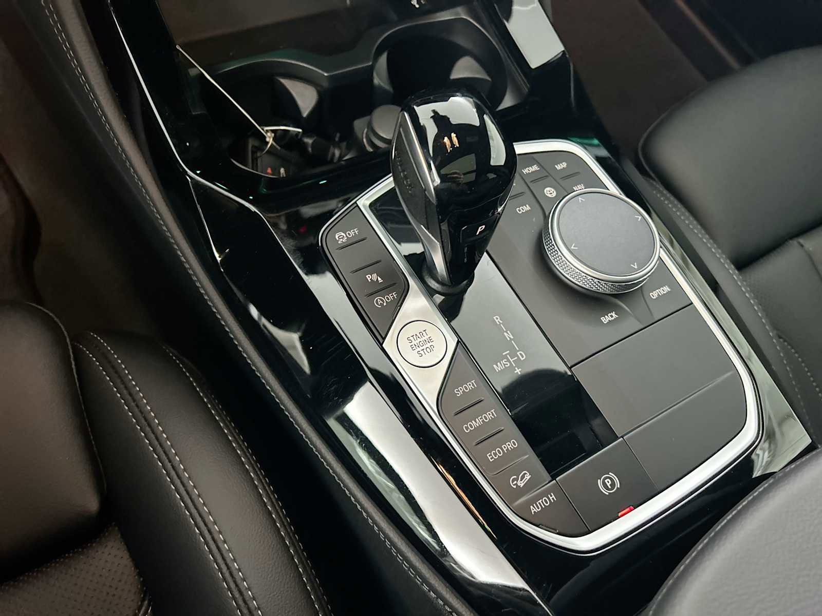 Used 2025 BMW X4 xDrive30i image 22