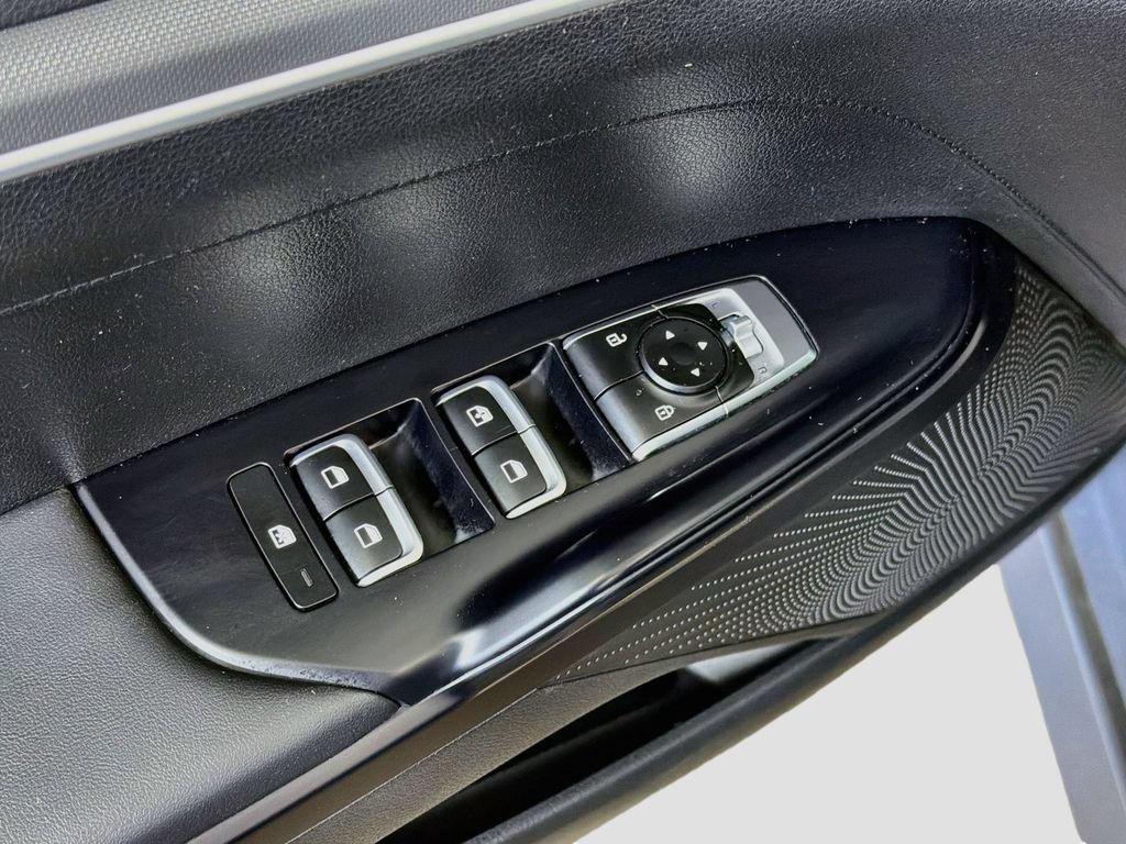 Used 2022 Kia K5 LX FWD image 18